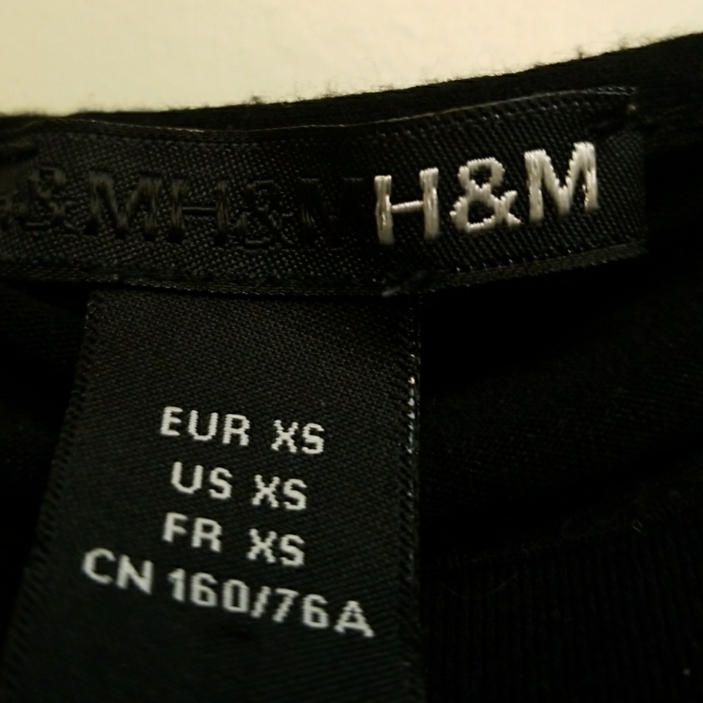 H&M sleeveless shirt